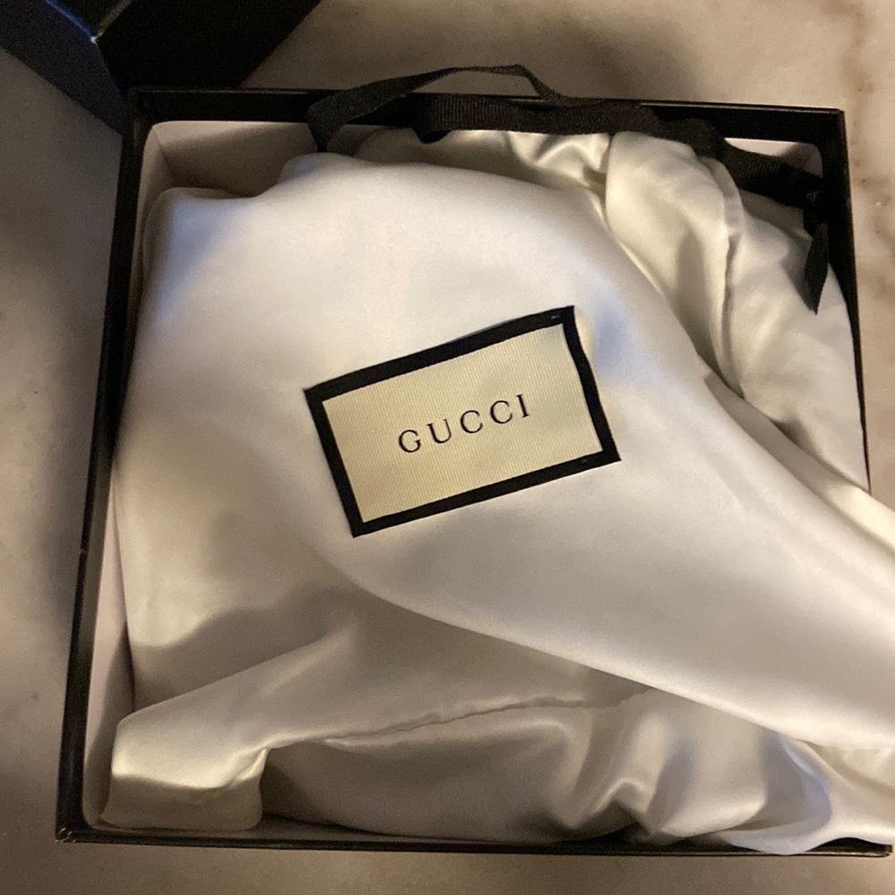 Gucci belt size 100